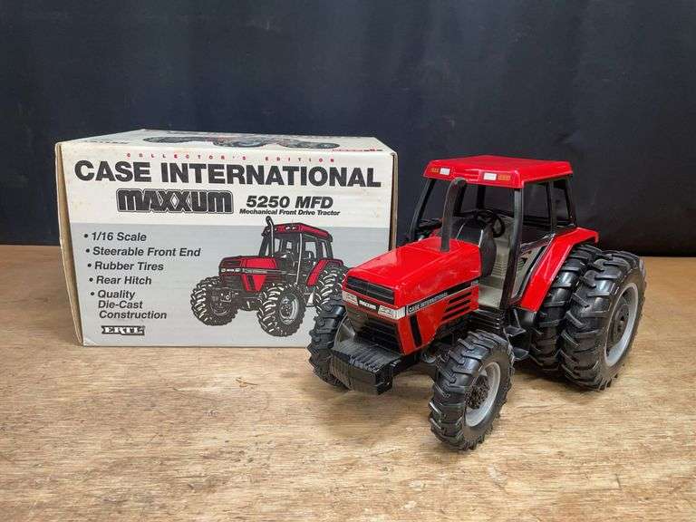 1/16 Case-IH Maxxum 5250 Collector NIB Ertl image