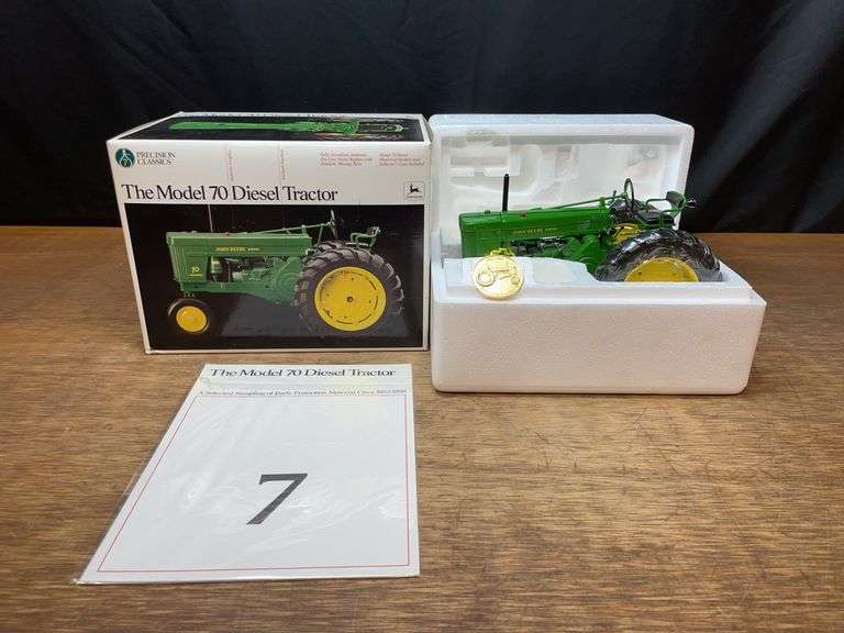 1/16 John Deere 70 Precision NIB Ertl image