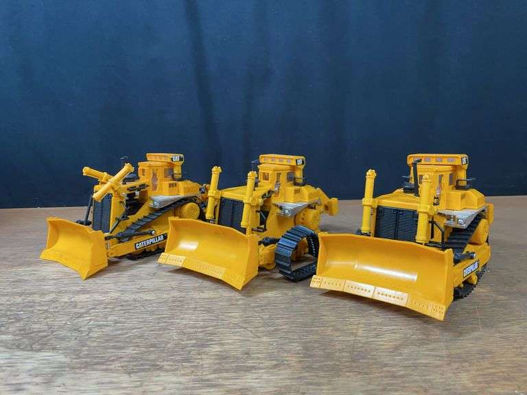 (3) Caterpillar D10N Crawlers image