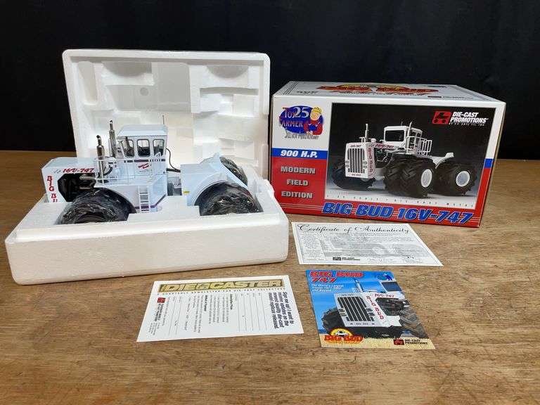 1/32 Big Bud 16V-747 Modern NIB DCP image