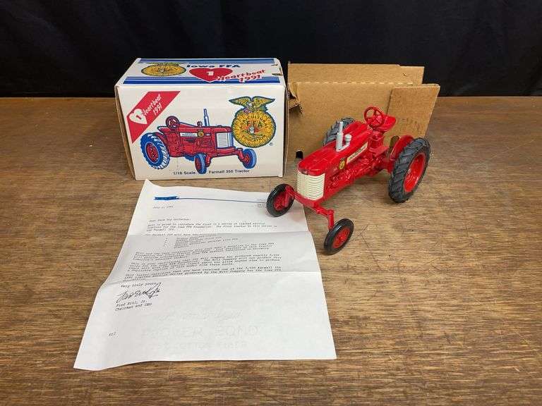 1/16 Farmall 350 1991 Iowa FFA NIB Ertl image
