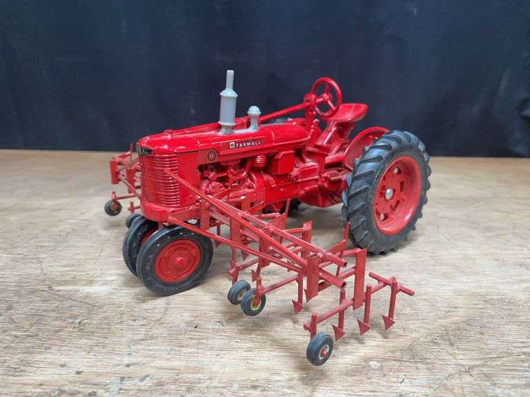 1/16 Farmal H with Cultivator Custom image