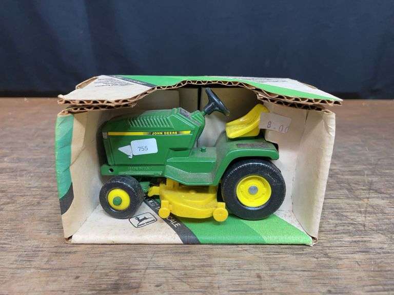 1/16 John Deere L&G NIB Ertl image
