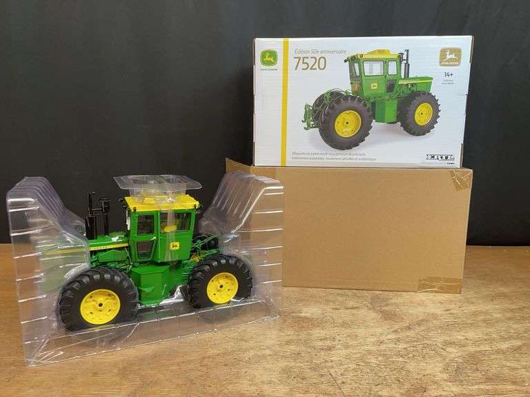 1/16 John Deere 7520 50th Anniversary NIB Ertl image