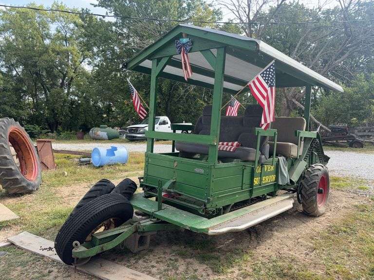 Oliver Manure Spreader image