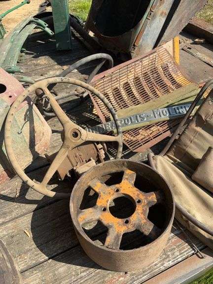 Minneapolis Moline Parts image