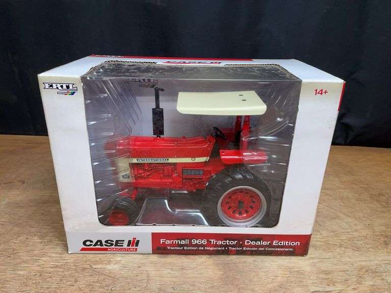 1/16 IH 966 Dealer NIB Ertl image