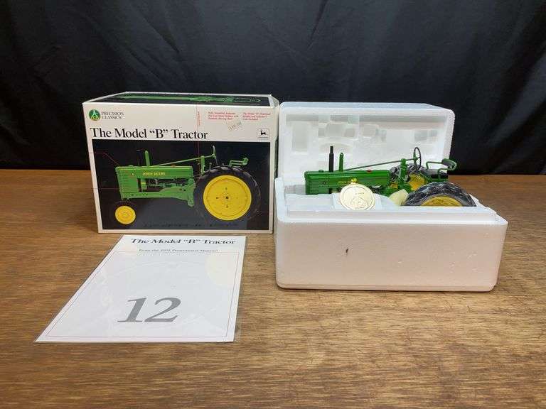 1/16 John Deere B Precision NIB Ertl image