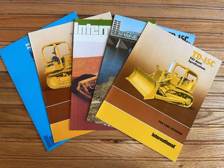 (5) IH Crawler Sales Literature image