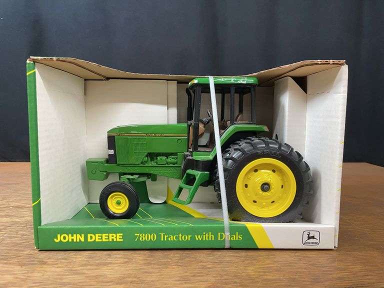 1/16 John Deere 7800 Collector NIB Ertl image