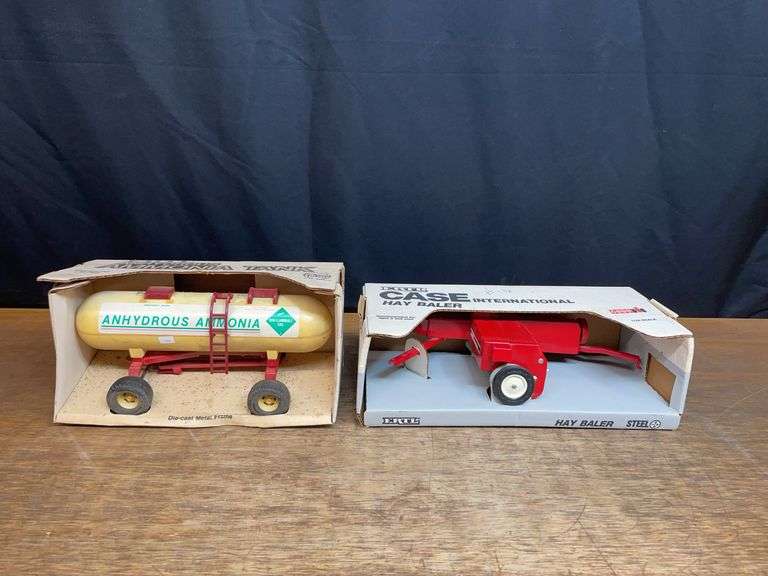 (2) 1/16 Anhydrous Wagon + Case-IH Baler NIB Ertl image