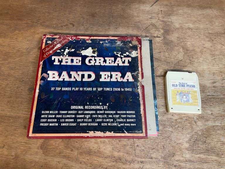 (2) Record + 8 Track Tape image