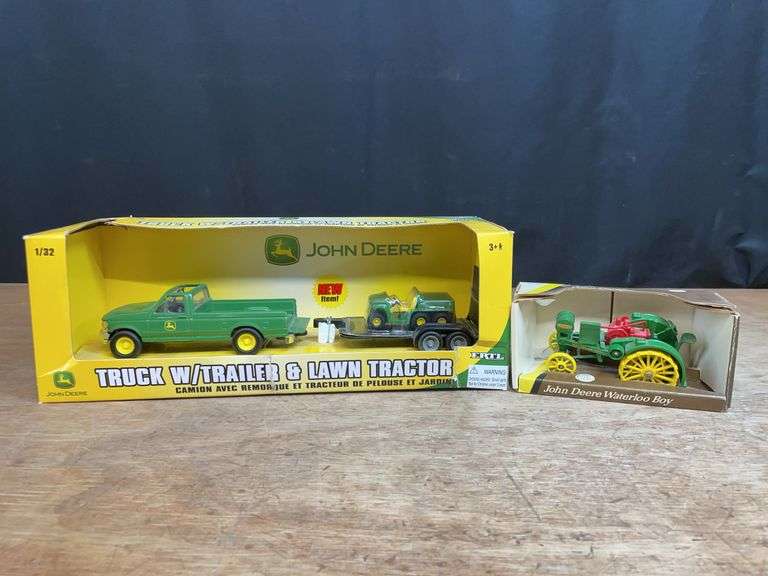 (2) 1/32 John Deere Waterloo Boy +Truck Set NIB Ertl image