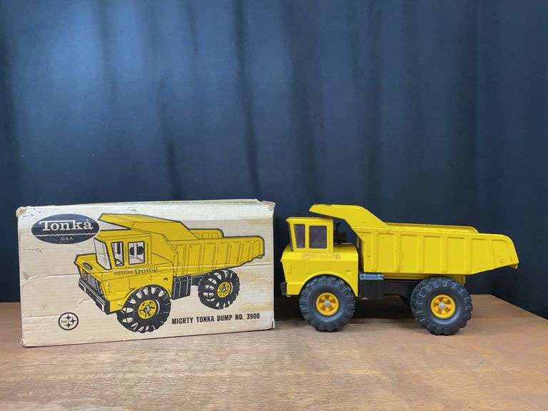 Mighty Tonka Dump Truck with Box image