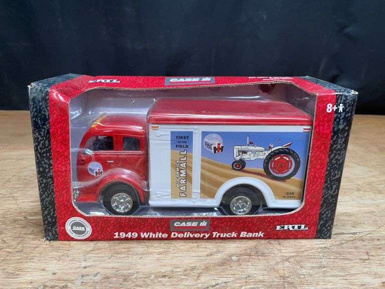 1/25 Case-IH Delivery Truck NIB Ertl image