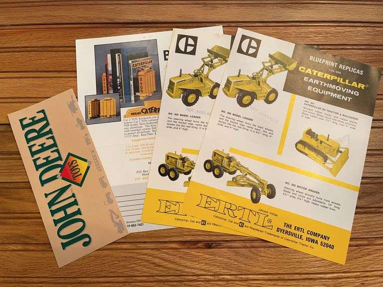 (4) Caterpillar + John Deere Toy Literature image