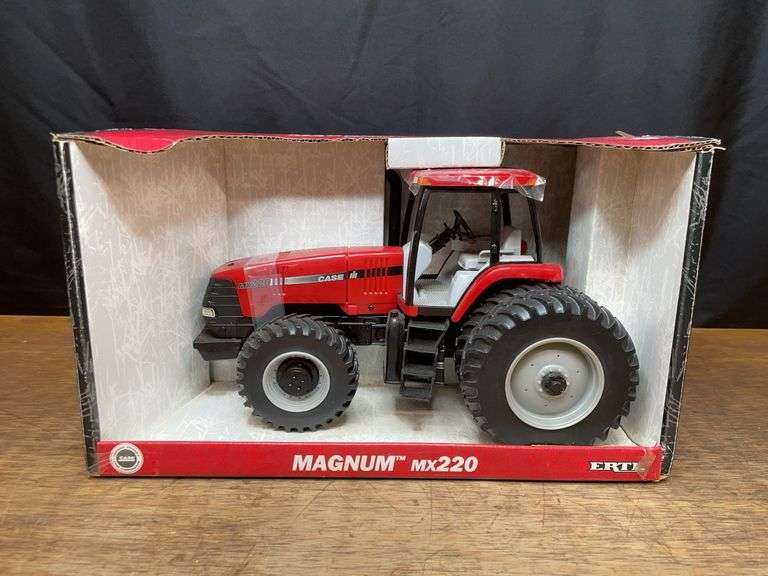 1/16 Case-IH Magnum MX220 NIB Ertl image