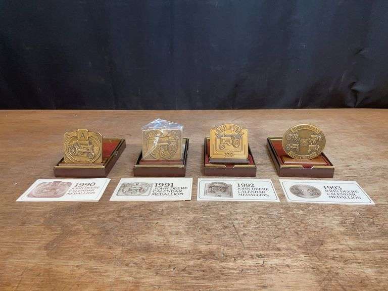 (4) John Deere Calendar Medallions NIB image