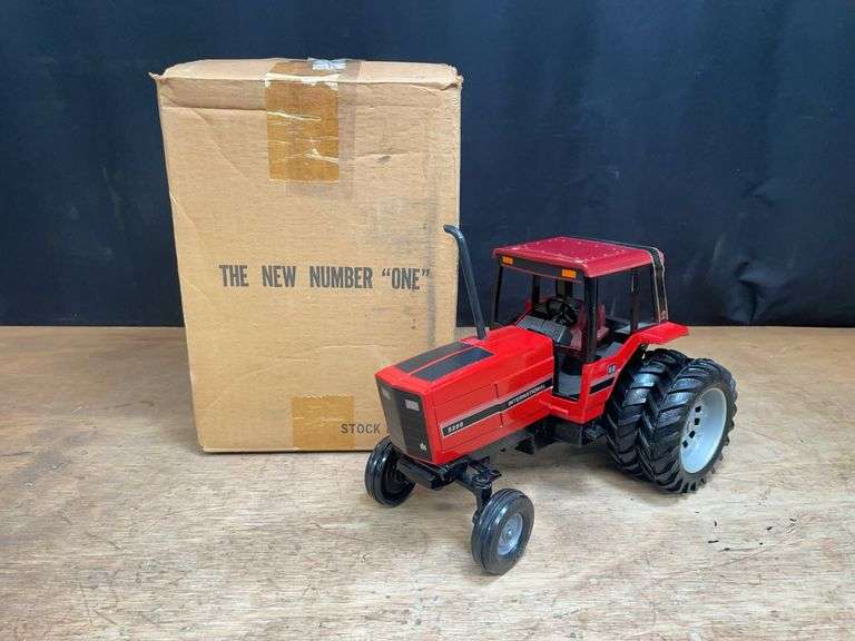 1/16 IH 5288 1981 Kansas City NIB Ertl image