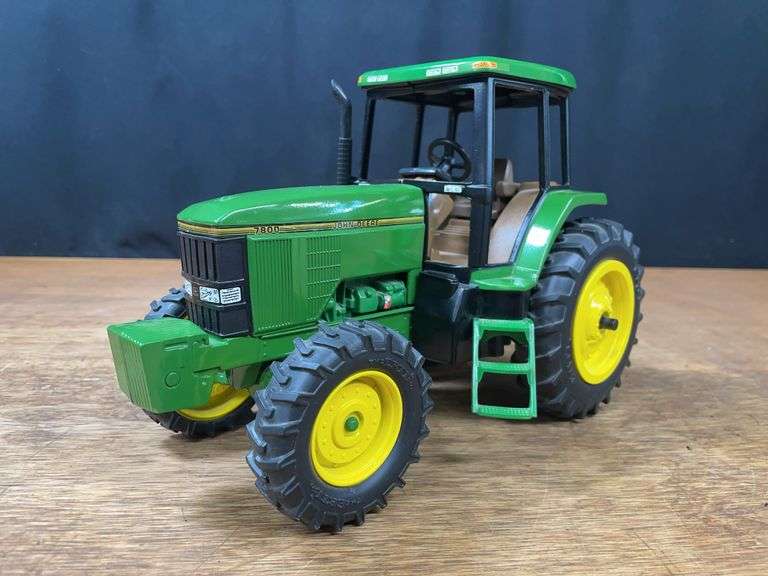 1/16 John Deere 7800 Demonstrator Ertl image