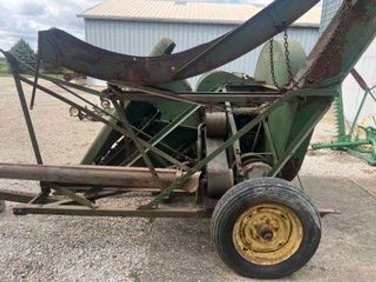 John Deere Silage Chopper image