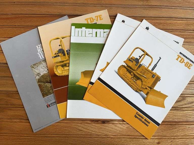 (5) IH Crawler Sales Literature image