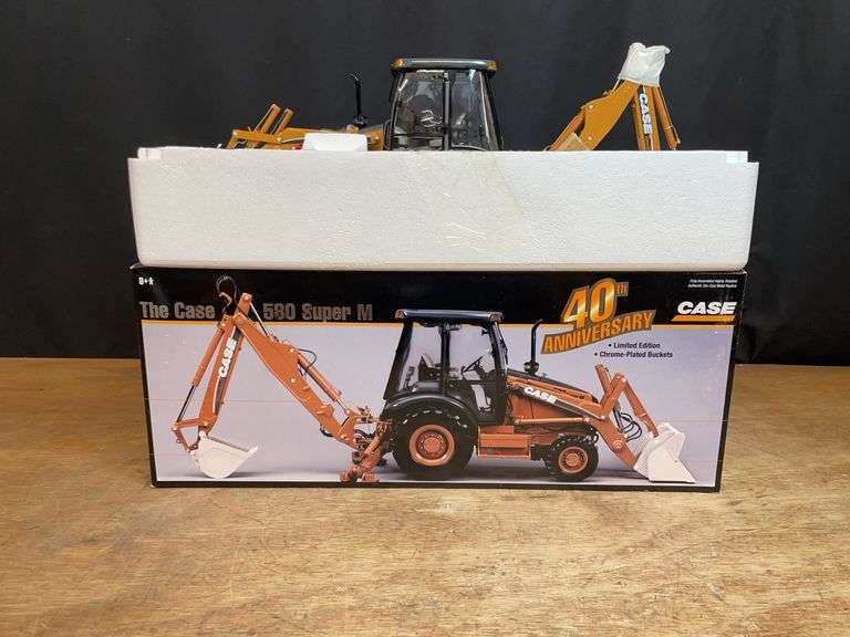 1/16 Case 580 Super M Backhoe 40th Anniversary NIB Ertl image
