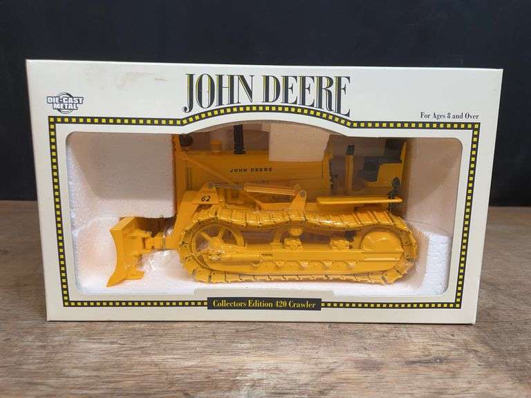 1/16 John Deere 420 Crawler Collector NIB Ertl image