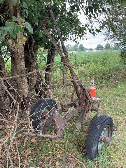 1 Bottom Plow image