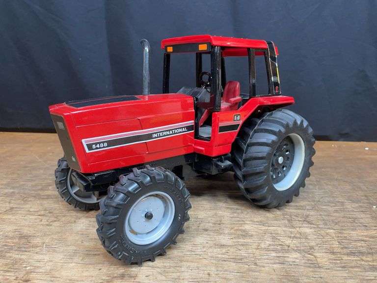 1/16 IH 5488 1994 First Edition Ertl image