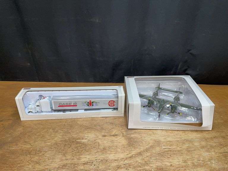(2) 1/64 Case-IH Semi + Airplane NIB SC image