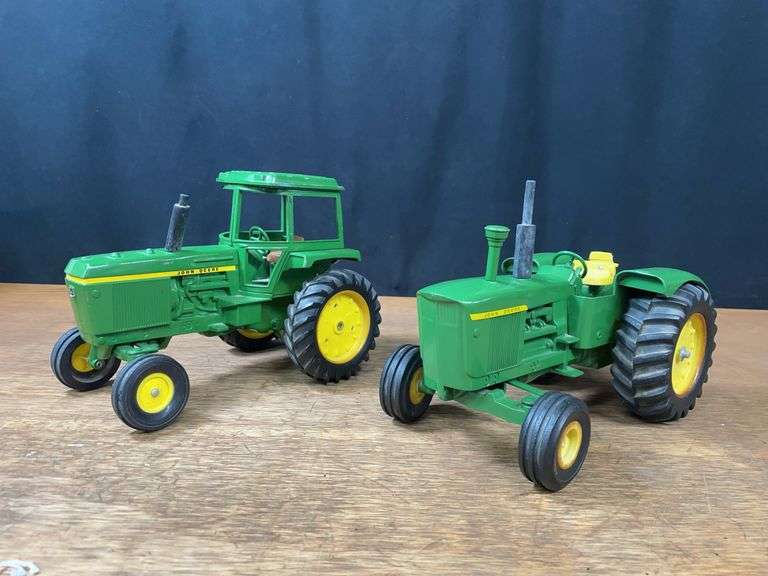 (2) 1/16 John Deere 4430 + 5020 Ertl image