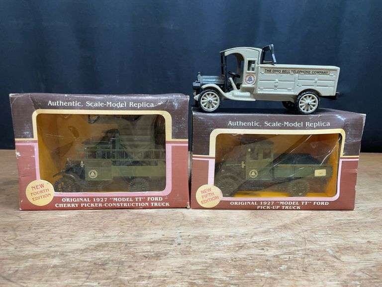 (3) Bell Telephone Trucks image