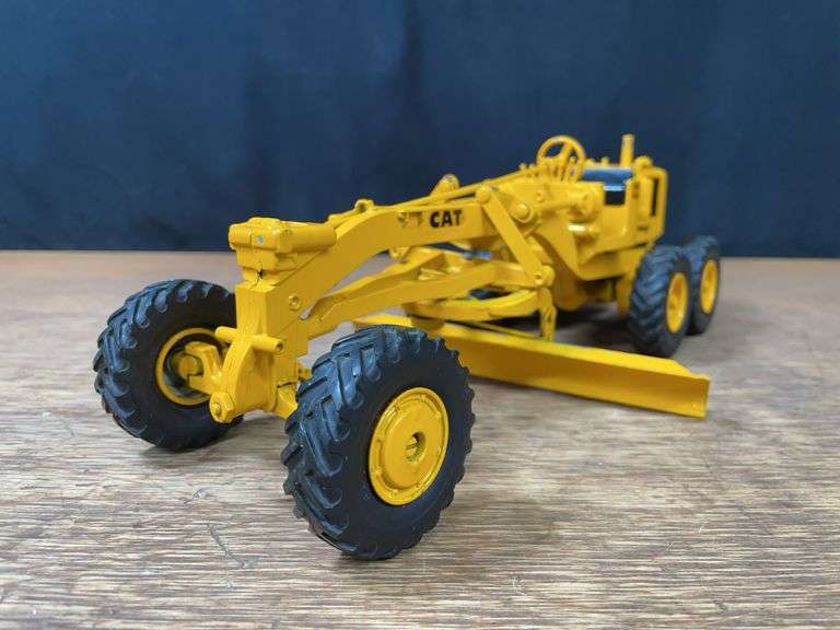 1/24 Caterpillar No. 12 Motor Grader Ertl image