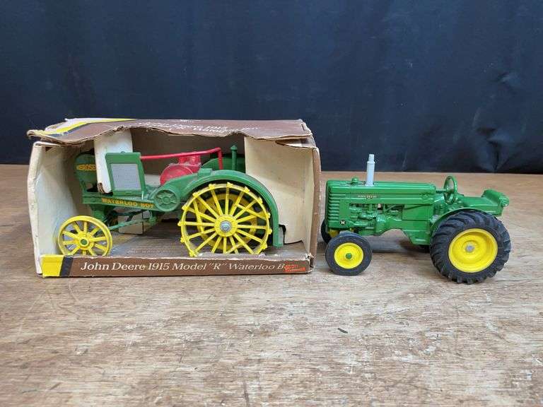 (2) 1/16 John Deere Waterloo Boy + M Ertl image