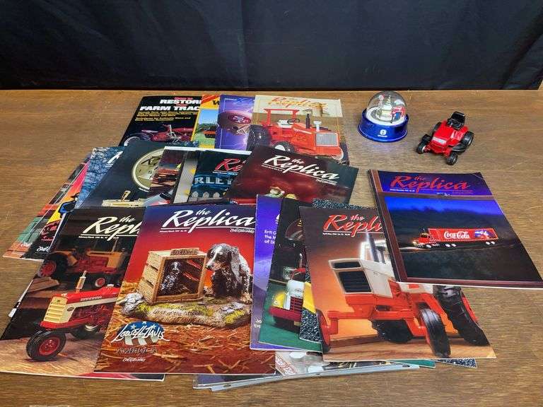 Replica Magazines, Snow Globe, L&G image