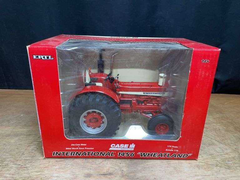 1/16 IH 1456 NIB Ertl image