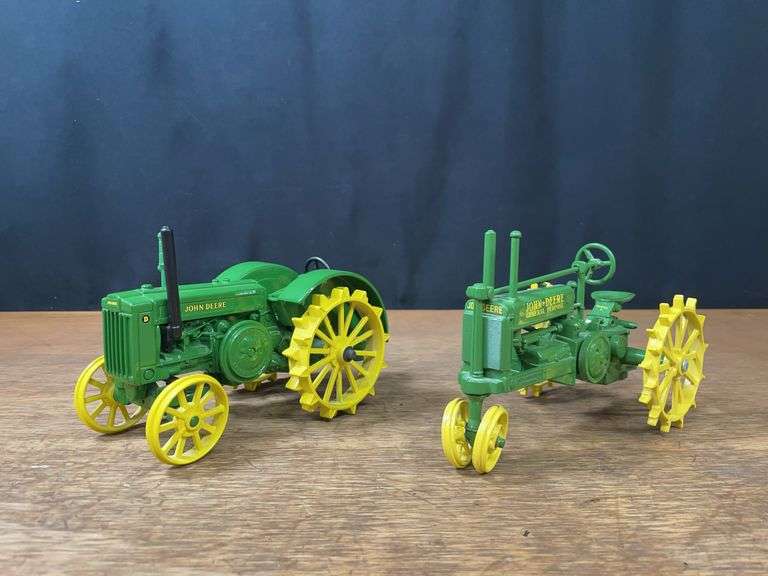 (2) 1/16 John Deere A + D Ertl image