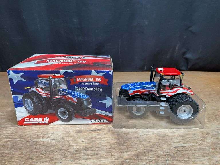 1/32 Case-IH Magnum 180 Stars & Stripes 2009 Farm Show NIB Ertl image