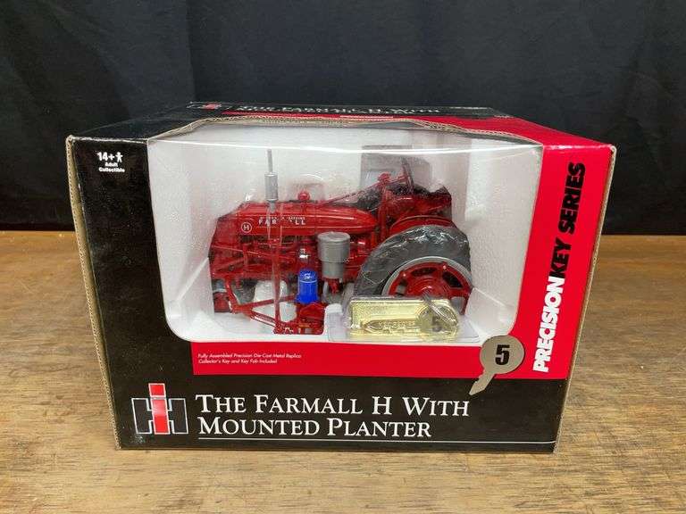 1/16 Farmall H w/Planter Precision Key NIB Ertl image
