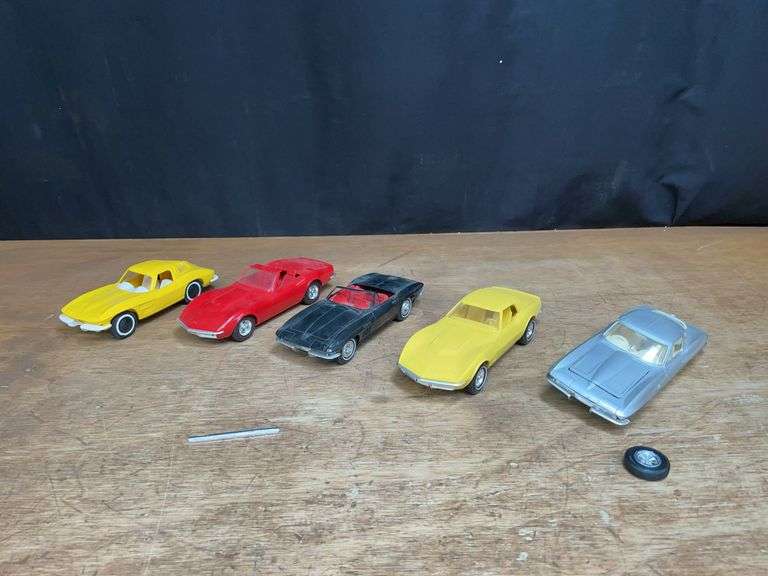 (5) Corvettes image
