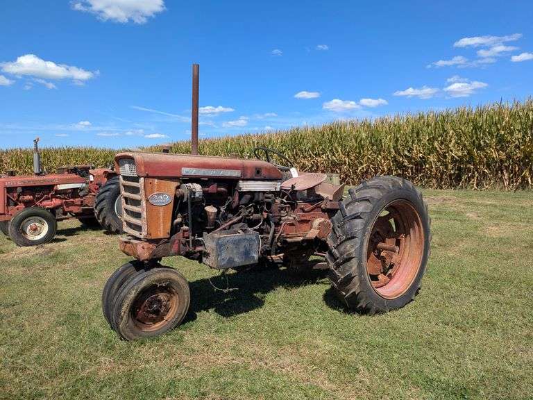 Farmall 340 Diesel image