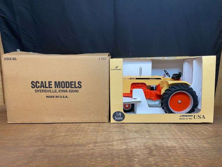 1/8 Case 730 NIB SM image