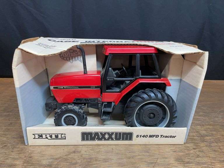 1/16 Case-IH Maxxum 5140 Special Edition NIB Ertl image