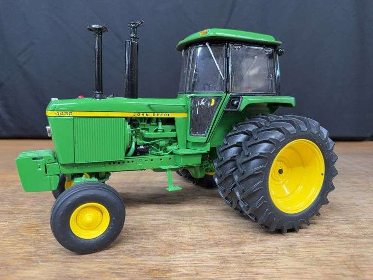 1/16 John Deere 4430 Precision Key Ertl image