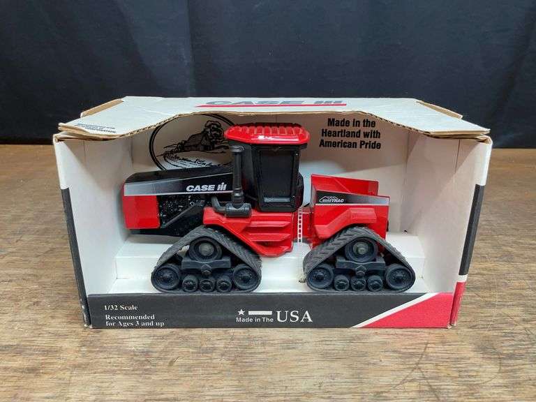 1/32 Case-IH QuadTac 1996 Farm Show NIB SM image