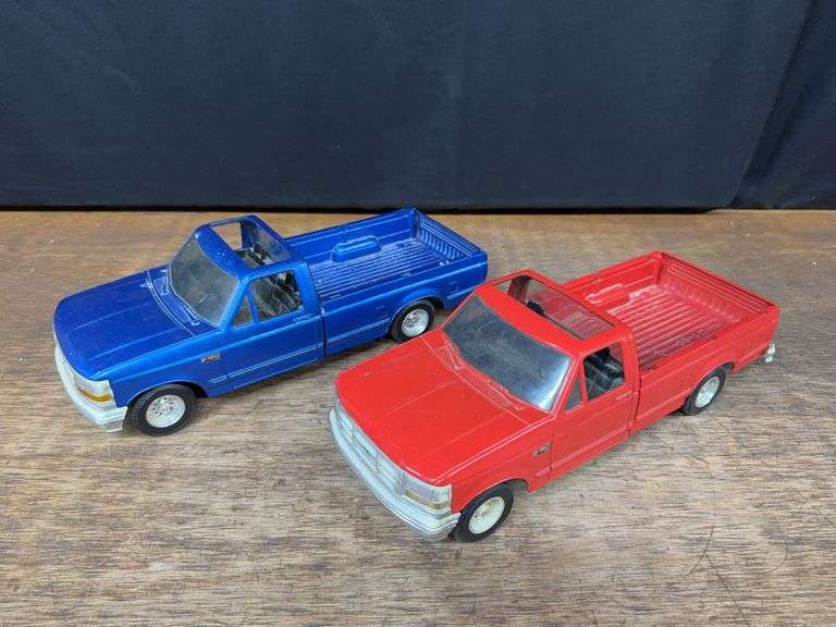 (2) 1/16 Ford Pickups Ertl image