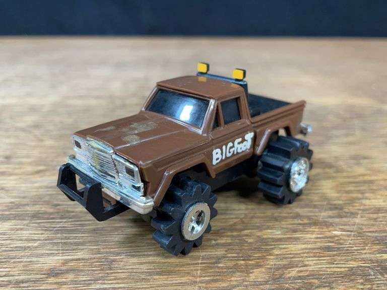 Stomper 4x4 Truck image