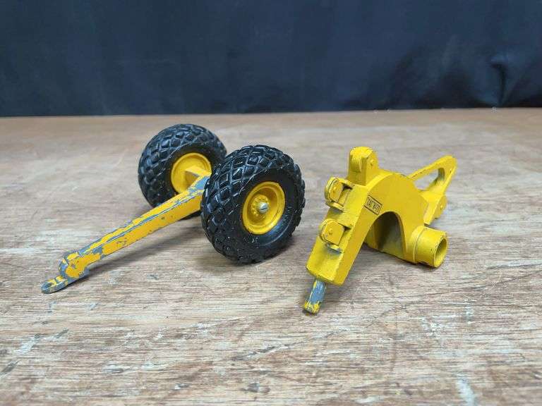 1/24 Caterpillar No. 70 Scraper Towing Arch + Dolly Reuhl image