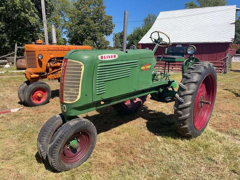 1941 Oliver 60 Row Crop image